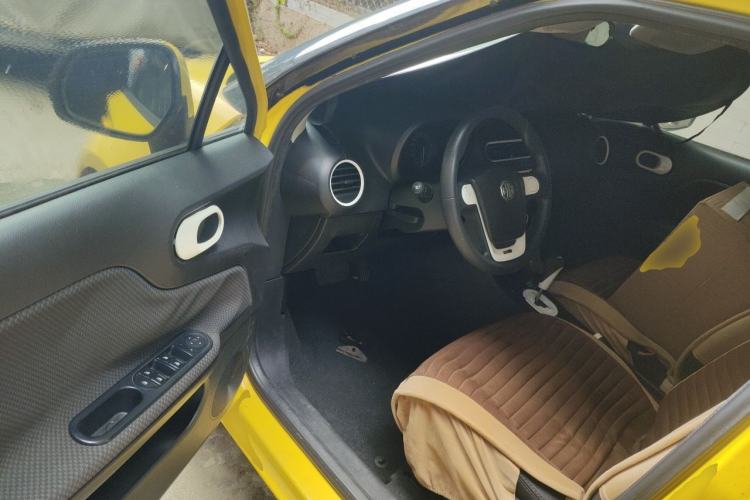 Used MG 3 2013 1.5L AMT Elite Edition Driver Seat