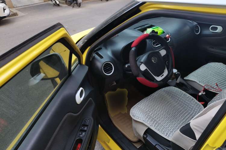 Used MG 3 2013 1.5L Manual Value Edition Driver Seat