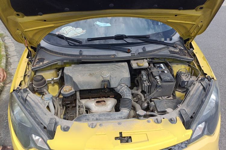 Used MG 3 2013 1.5L AMT Elite Edition Engine Bay