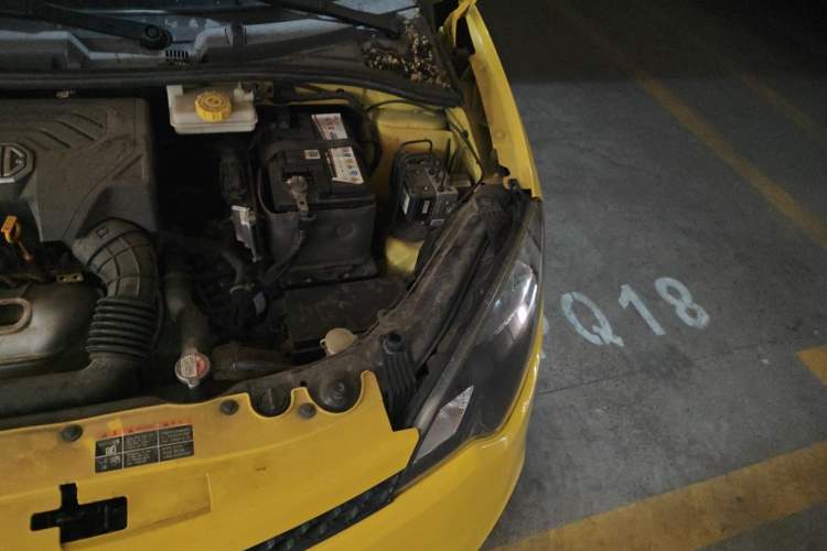 Used MG 3 2013 1.5L AMT Elite Edition Engine Bay Left