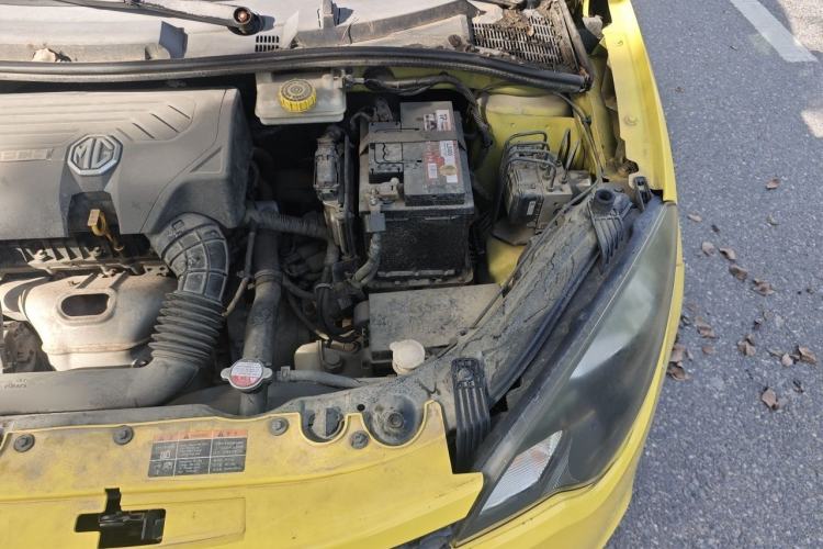 Used MG 3 2013 1.5L AMT Elite Edition Engine Bay Left