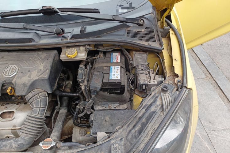 Used MG 3 2013 1.5L AMT Elite Edition Engine Bay Left
