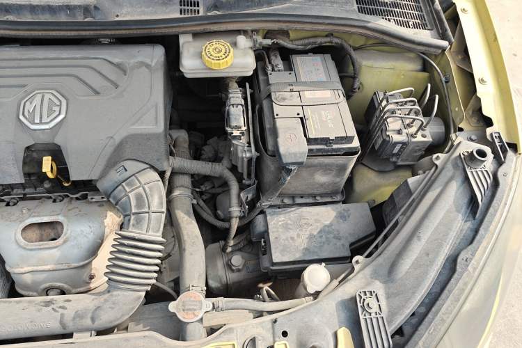 Used MG 3 2013 1.5L AMT Elite Edition Engine Bay Left