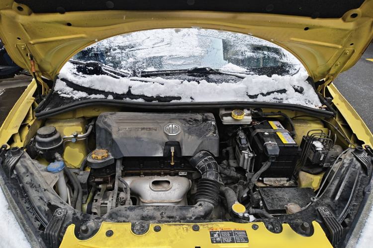 Used MG 3 2013 1.5L AMT Elite Edition Engine Bay