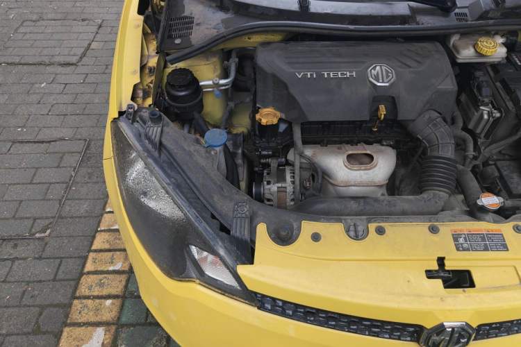 Used MG 3 2013 1.5L AMT Elite Edition Engine Bay Right