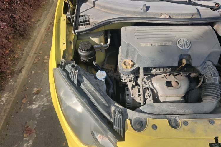 Used MG 3 2013 1.5L AMT Elite Edition Engine Bay Right