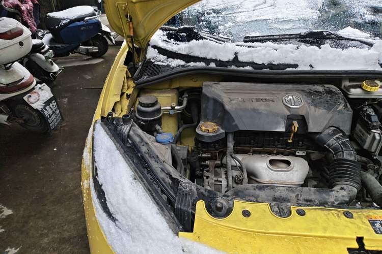 Used MG 3 2013 1.5L AMT Elite Edition Engine Bay Right