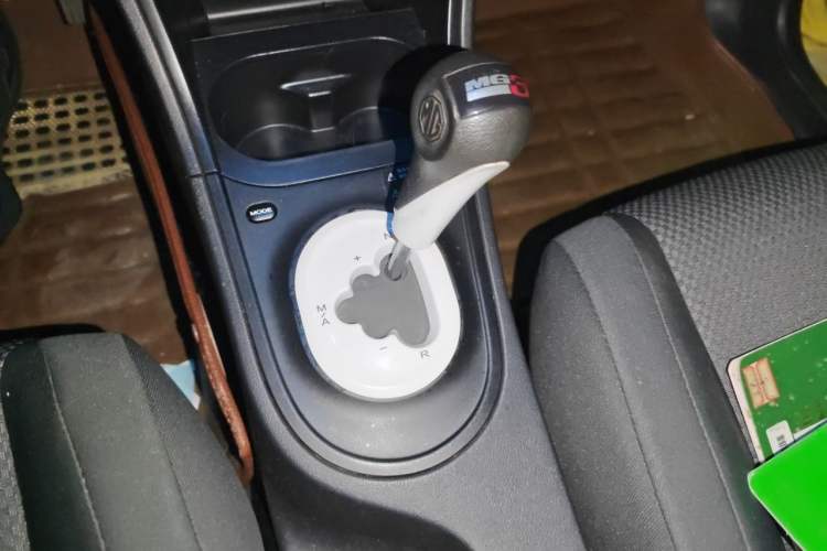 Used MG 3 2013 1.5L AMT Elite Edition Gear Lever