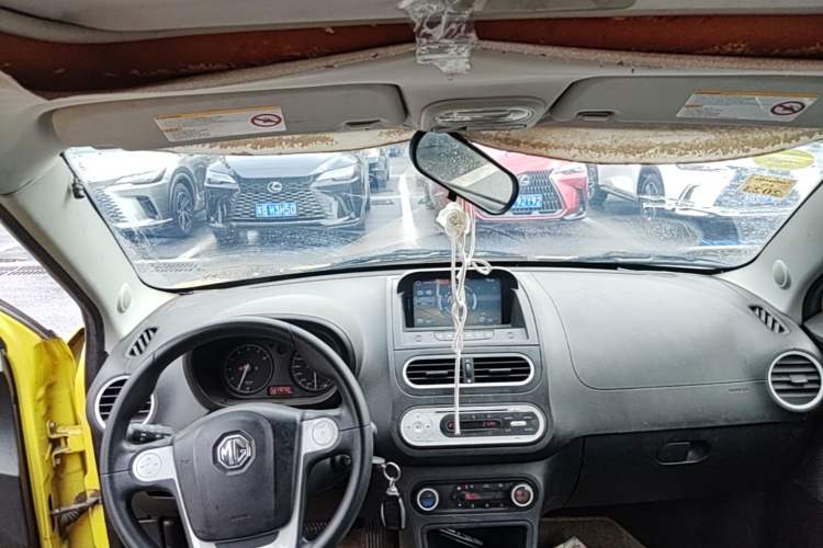 Used MG 3 2013 1.5L AMT Elite Edition Headliner