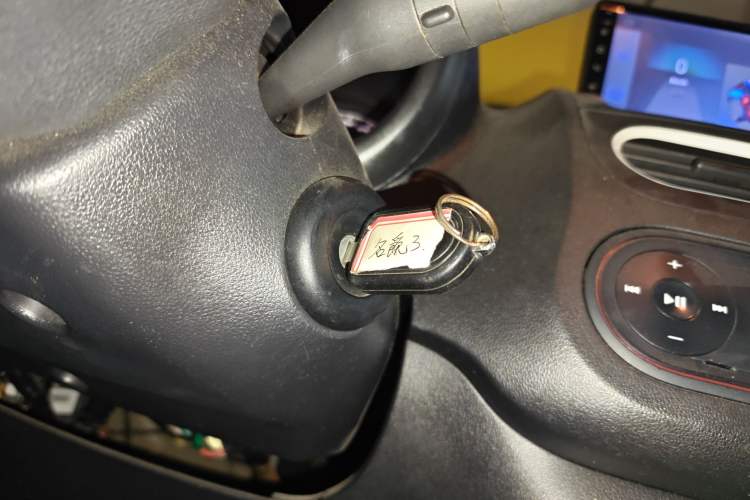 Used MG 3 2013 1.3L AMT Comfort Edition Interior 1