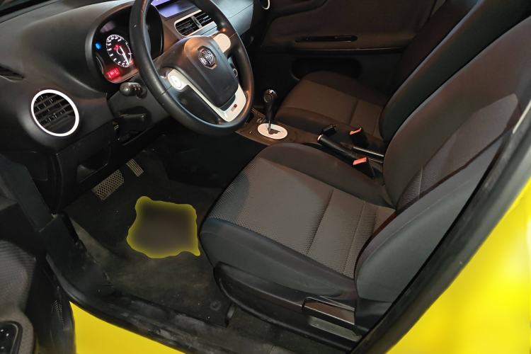 Used MG 3 2013 1.3L AMT Comfort Edition Left Front Seat