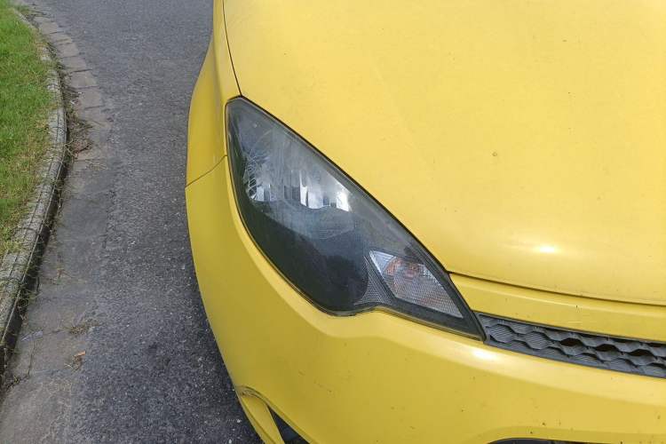 Used MG 3 2013 1.5L AMT Elite Edition Right Front Headlight