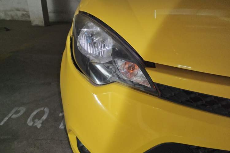 Used MG 3 2013 1.5L AMT Elite Edition Right Front Headlight