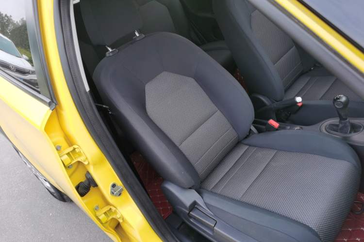 Used MG 3 2013 1.3L Manual Comfort Edition Right Front Seat