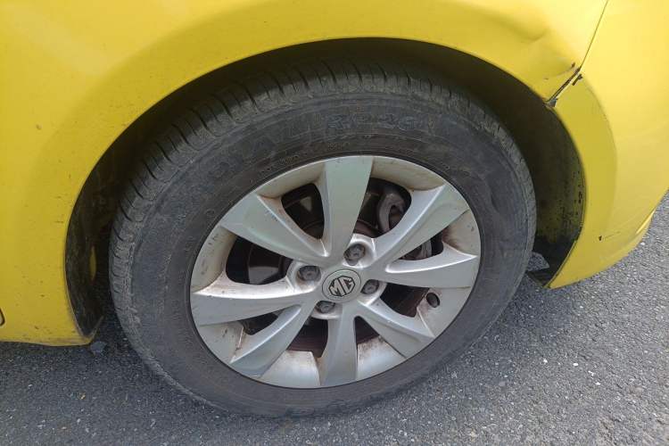 Used MG 3 2013 1.5L AMT Elite Edition Right Front Wheel Hub