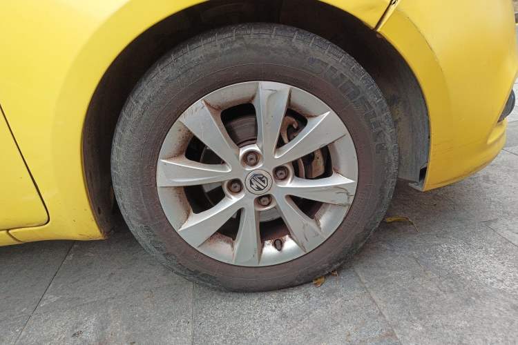 Used MG 3 2013 1.5L AMT Elite Edition Right Front Wheel Hub