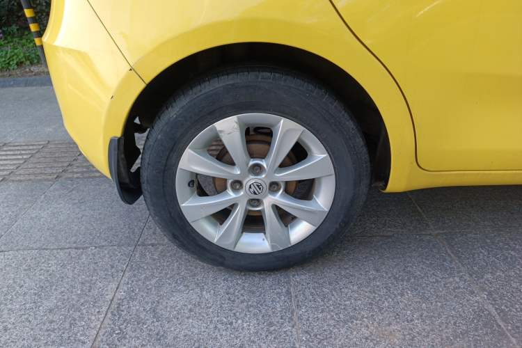Used MG 3 2013 1.5L AMT Elite Edition Right Rear Wheel Hub