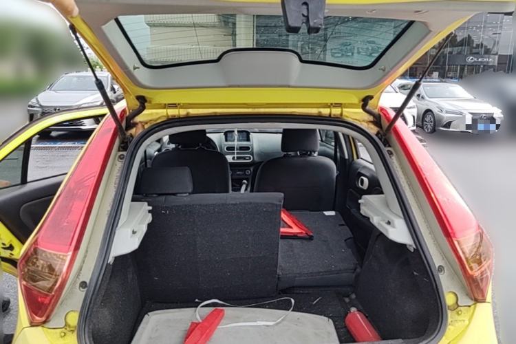 Used MG 3 2013 1.5L AMT Elite Edition Trunk