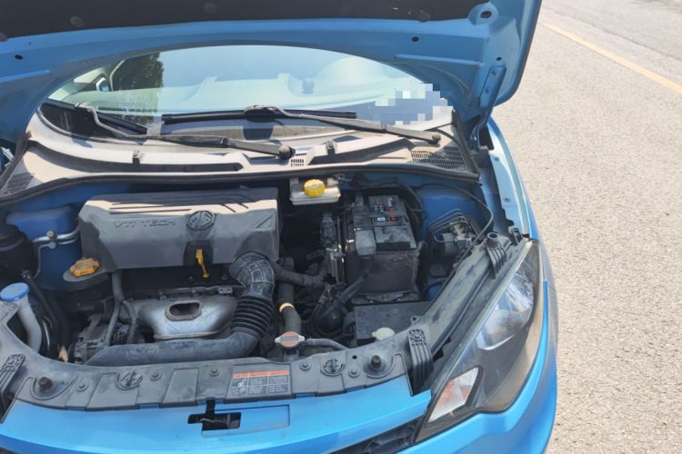 Used MG 3 2014 1.5L AMT Elite Edition Engine Bay Left