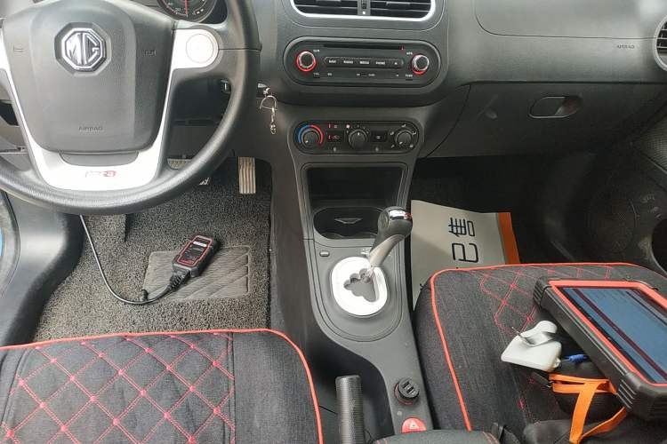 Used MG 3 2014 1.3L AMT Comfort Edition Gear Lever