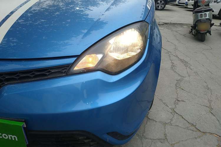 Used MG 3 2014 1.3L AMT Comfort Edition Left Front Headlight
