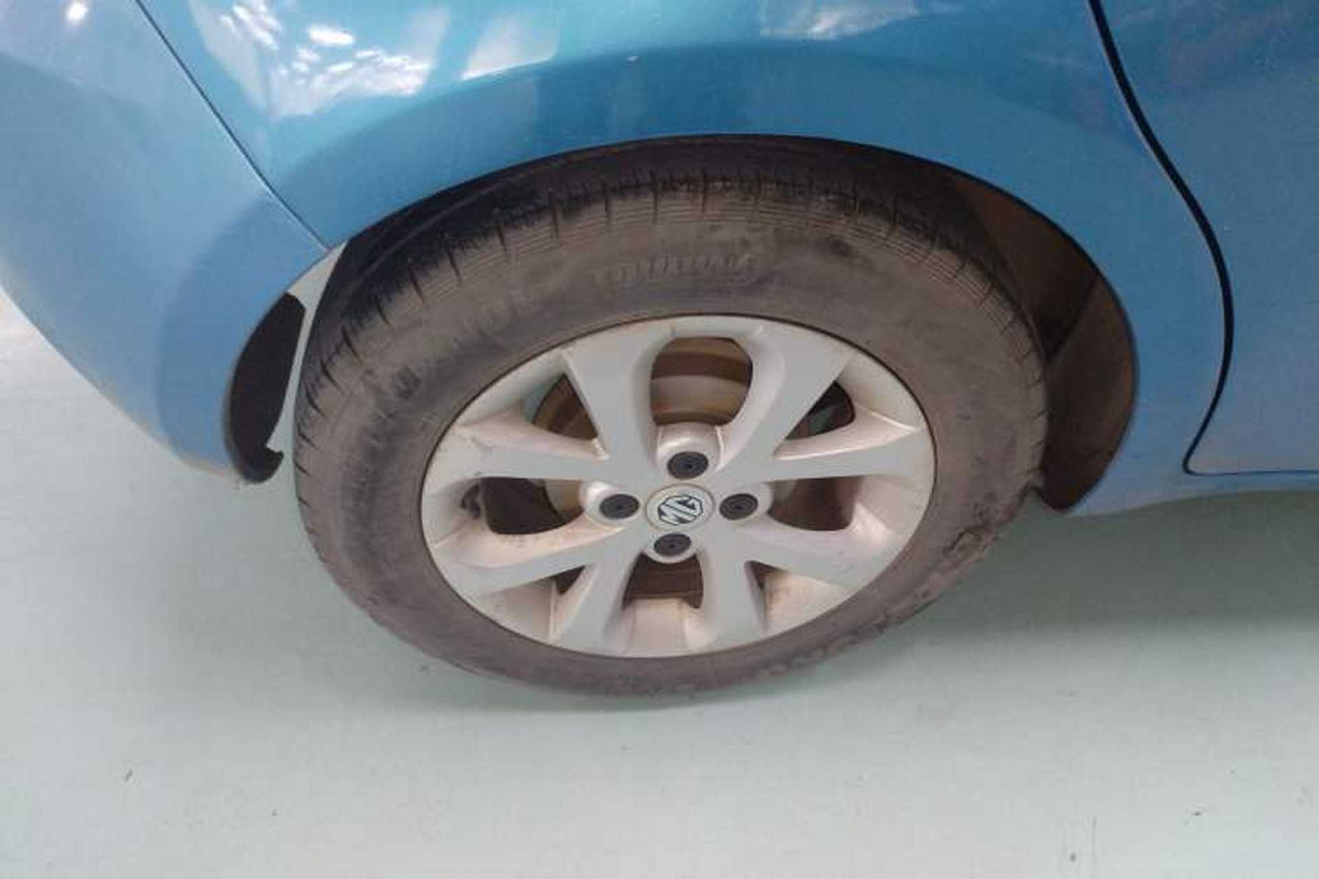 Used MG 3 2014 1.5L AMT Elite Edition Right Rear Wheel Hub