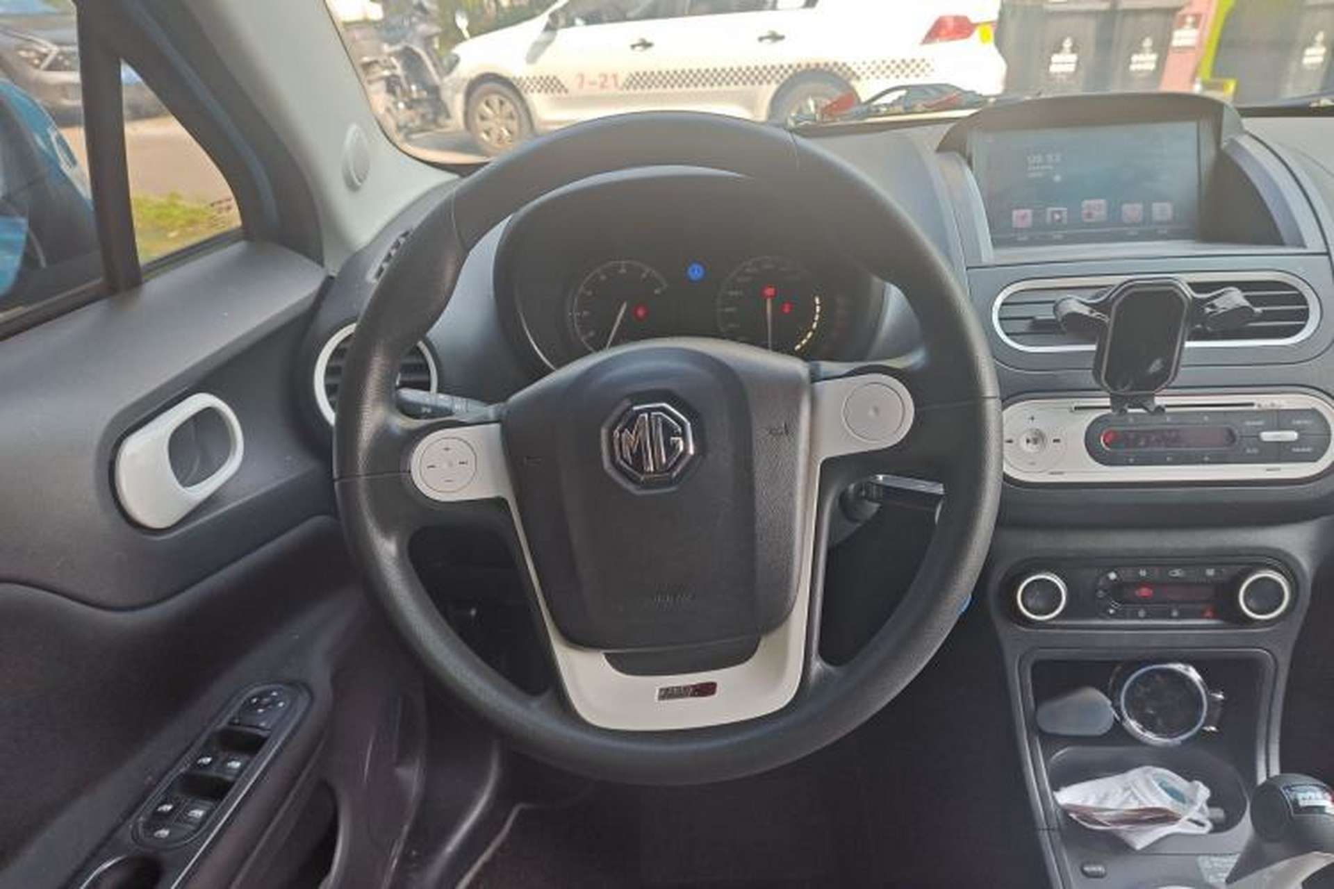 Used MG 3 2014 1.5L AMT Elite Edition Steering Wheel