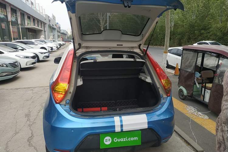 Used MG 3 2014 1.3L AMT Comfort Edition Trunk