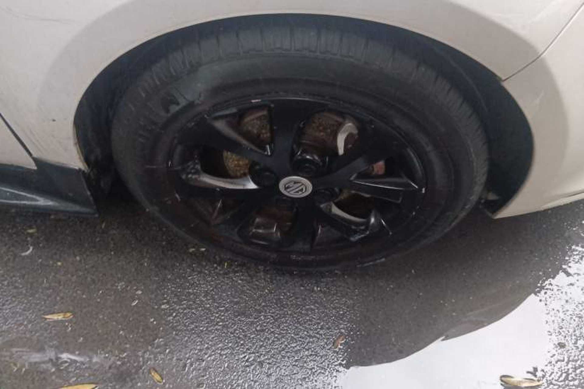 Used MG 3 2014 1.5L AMT Elite Edition Right Front Wheel Hub