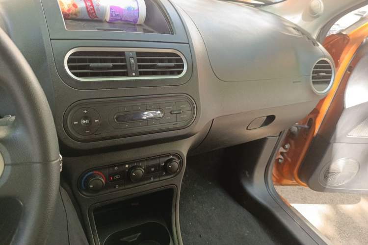 Used MG 3 2014 1.3L Manual Comfort Edition Audio And AC Panel