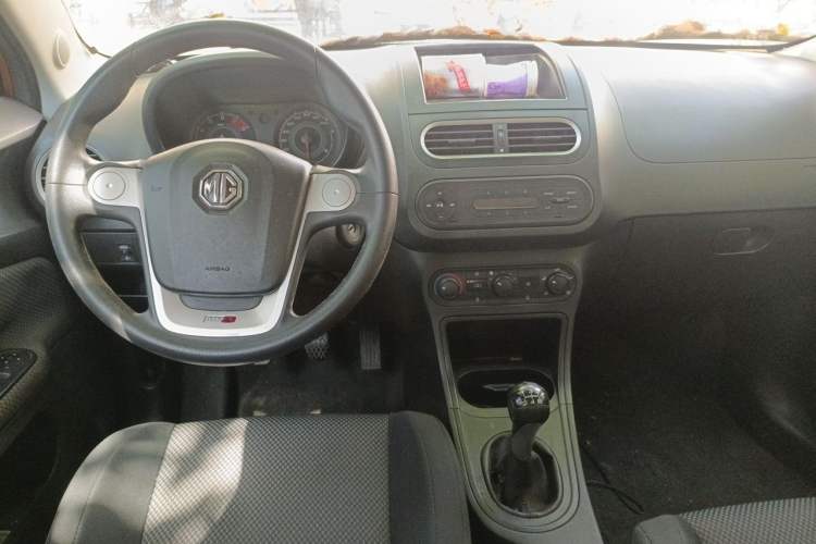 Used MG 3 2014 1.3L Manual Comfort Edition Center Console