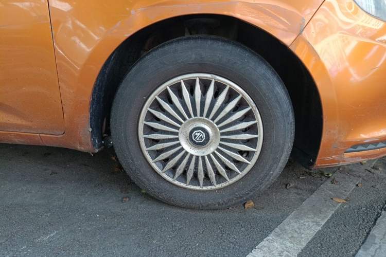 Used MG 3 2014 1.3L Manual Comfort Edition Right Front Wheel Hub