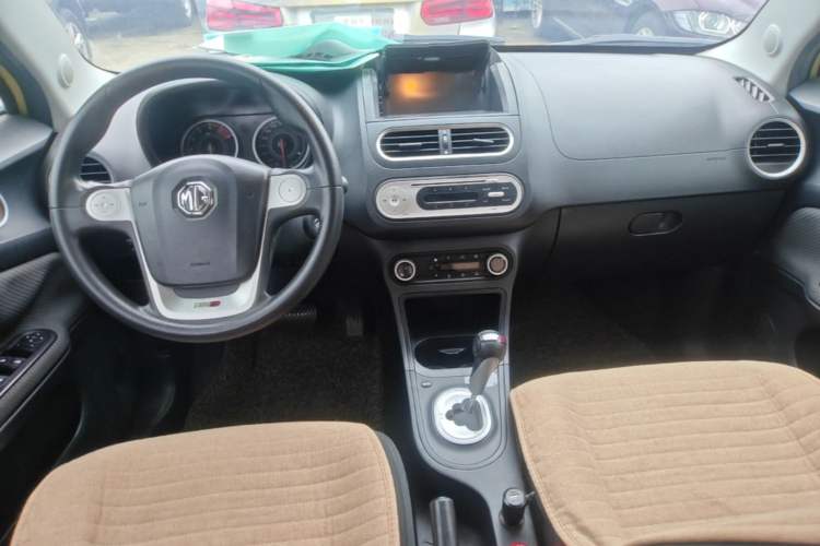 Used MG 3 2014 1.5L AMT Elite Edition Center Console