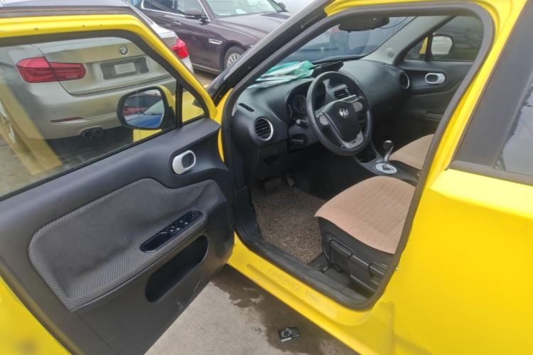 Used MG 3 2014 1.5L AMT Elite Edition Driver Seat