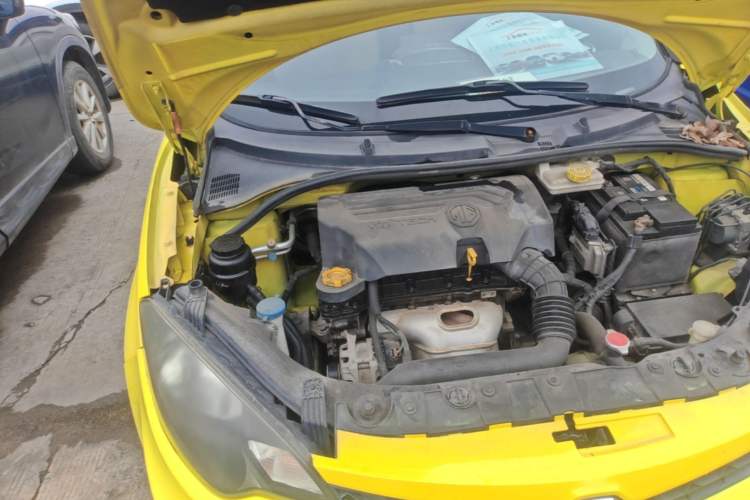 Used MG 3 2014 1.5L AMT Elite Edition Engine Bay Right