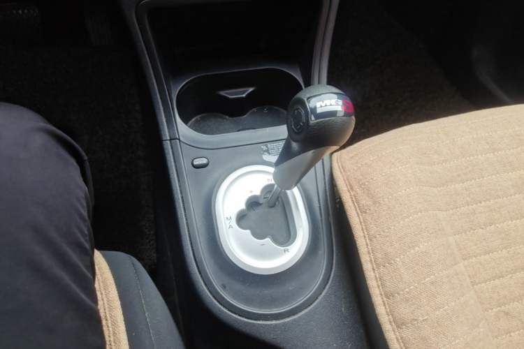 Used MG 3 2014 1.5L AMT Elite Edition Gear Lever