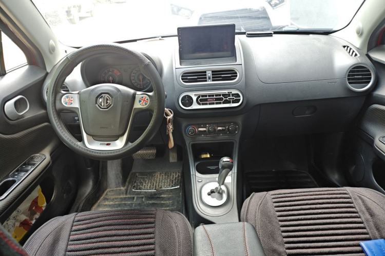 Used MG 3 2014 1.3L AMT Comfort Edition Center Console