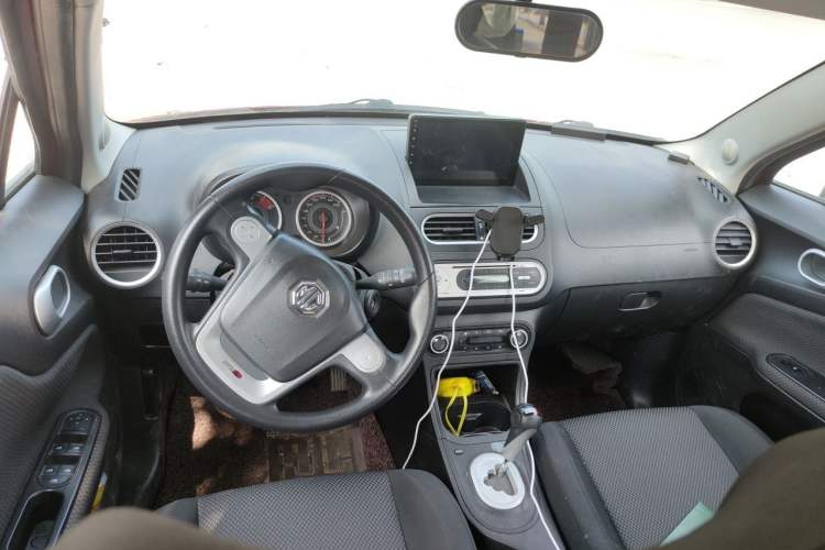 Used MG 3 2014 1.5L AMT Elite Edition Center Console