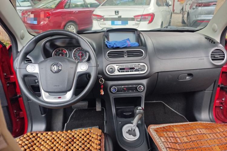 Used MG 3 2014 1.5L AMT Elite Edition Center Console