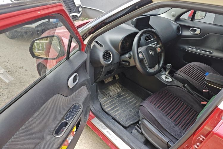 Used MG 3 2014 1.3L AMT Comfort Edition Driver Seat