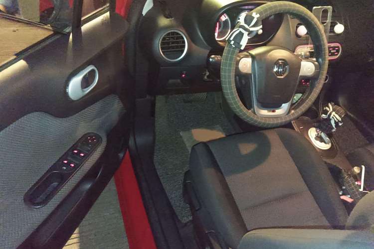Used MG 3 2014 1.5L AMT Elite Edition Driver Seat