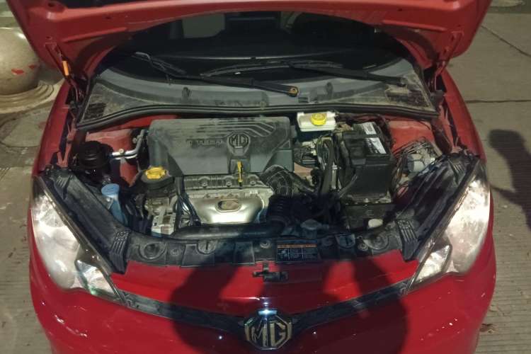 Used MG 3 2014 1.5L AMT Elite Edition Engine Bay