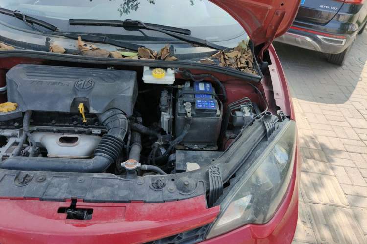 Used MG 3 2014 1.5L AMT Elite Edition Engine Bay Left