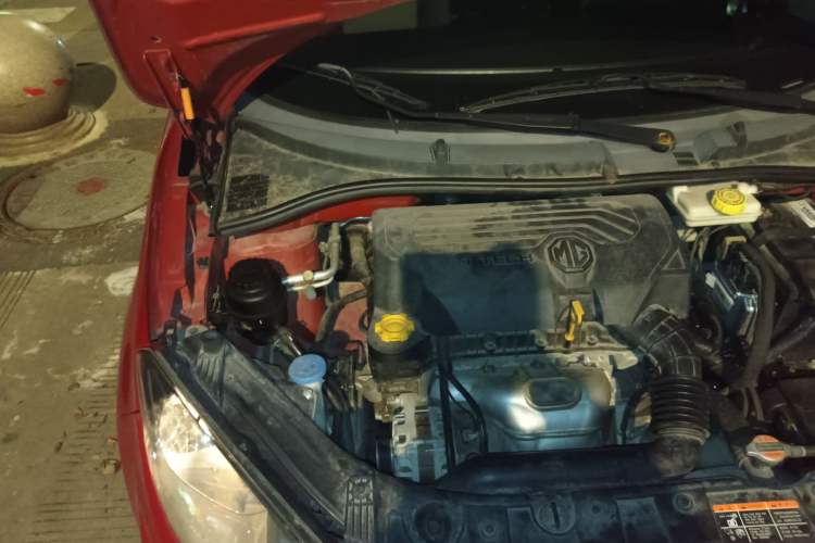 Used MG 3 2014 1.5L AMT Elite Edition Engine Bay Right