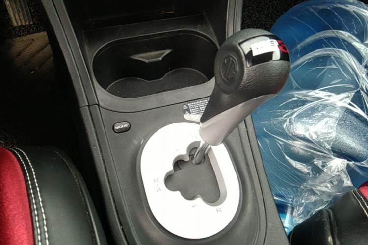 Used MG 3 2014 1.5L AMT Elite Edition Gear Lever