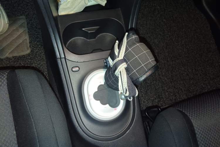Used MG 3 2014 1.5L AMT Elite Edition Gear Lever