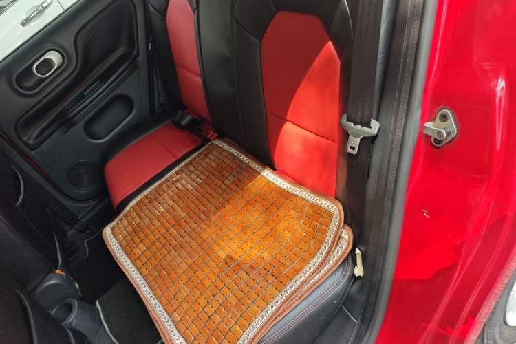 Used MG 3 2014 1.5L AMT Elite Edition Left Rear Seat