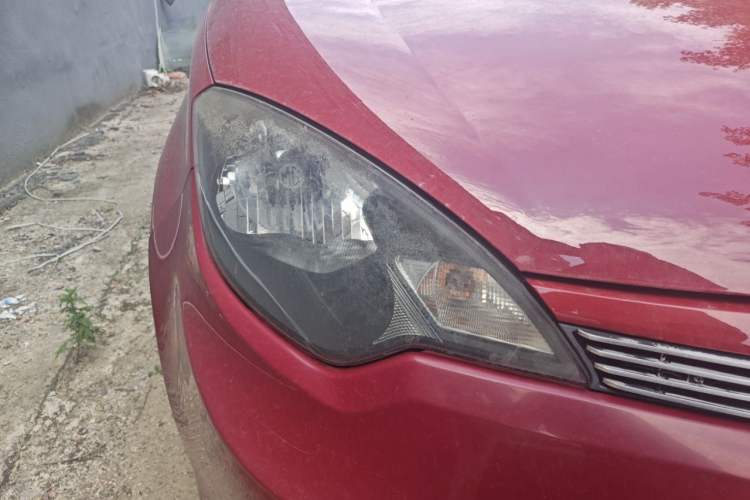 Used MG 3 2014 1.3L AMT Comfort Edition Right Front Headlight
