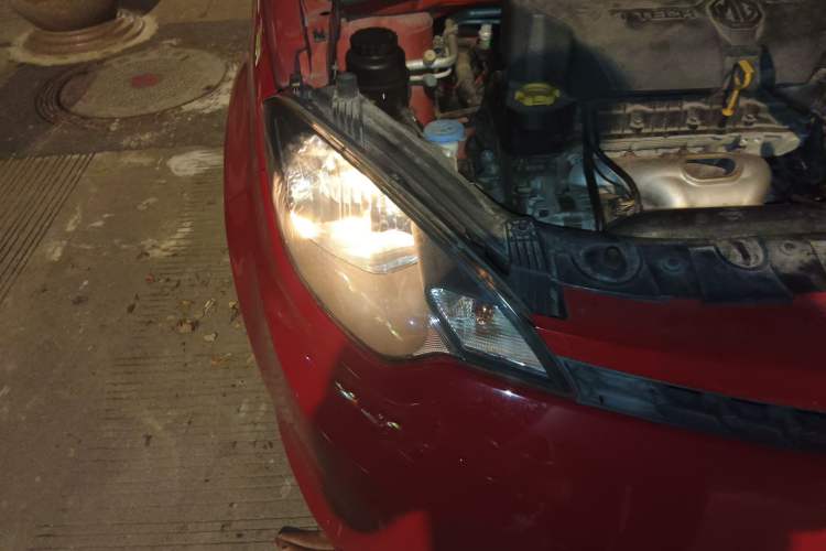 Used MG 3 2014 1.5L AMT Elite Edition Right Front Headlight