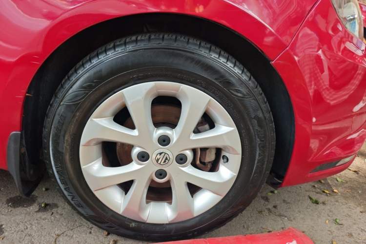 Used MG 3 2014 1.5L AMT Elite Edition Right Front Wheel Hub